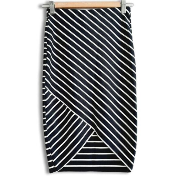 ZARA Soft Ponte Knit Pull-On Asymmetric Pencil Skirt Stripe Pattern B&W Sz S - Picture 1 of 10
